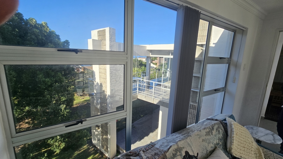 3 Bedroom Property for Sale in Wavecrest Eastern Cape